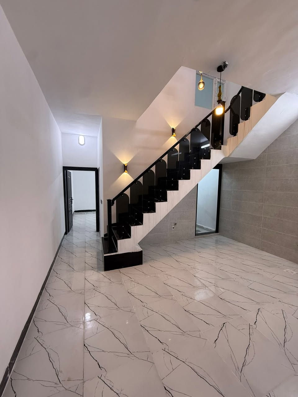 100 متر  طابقين مفول 
واضح الشغل مايحتاج شرح 
حي بدر فرع مول حسين 
#مكتب_القشلة_للعقار
#قبيس
للاستفسار 
***********

#بيع #موقعنا #عقاراتي #العراق #بيع #مشاهدات
