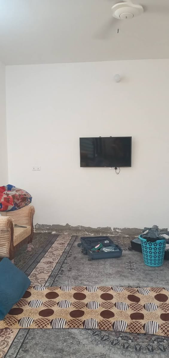 دار سكن للبيع ١٥٠م طابو زراعي كوت حي الحكيم نزلت أفران الهادي قريب على الكورنيش بناء بلوك جديد مرقم من قبل البلدية نقص بس أرضية للإستفسار الاتصال على *********** أو مراجعة مكتب دلالية الروان. السعر المطلوب ٤٧ وبية مجال قليل
