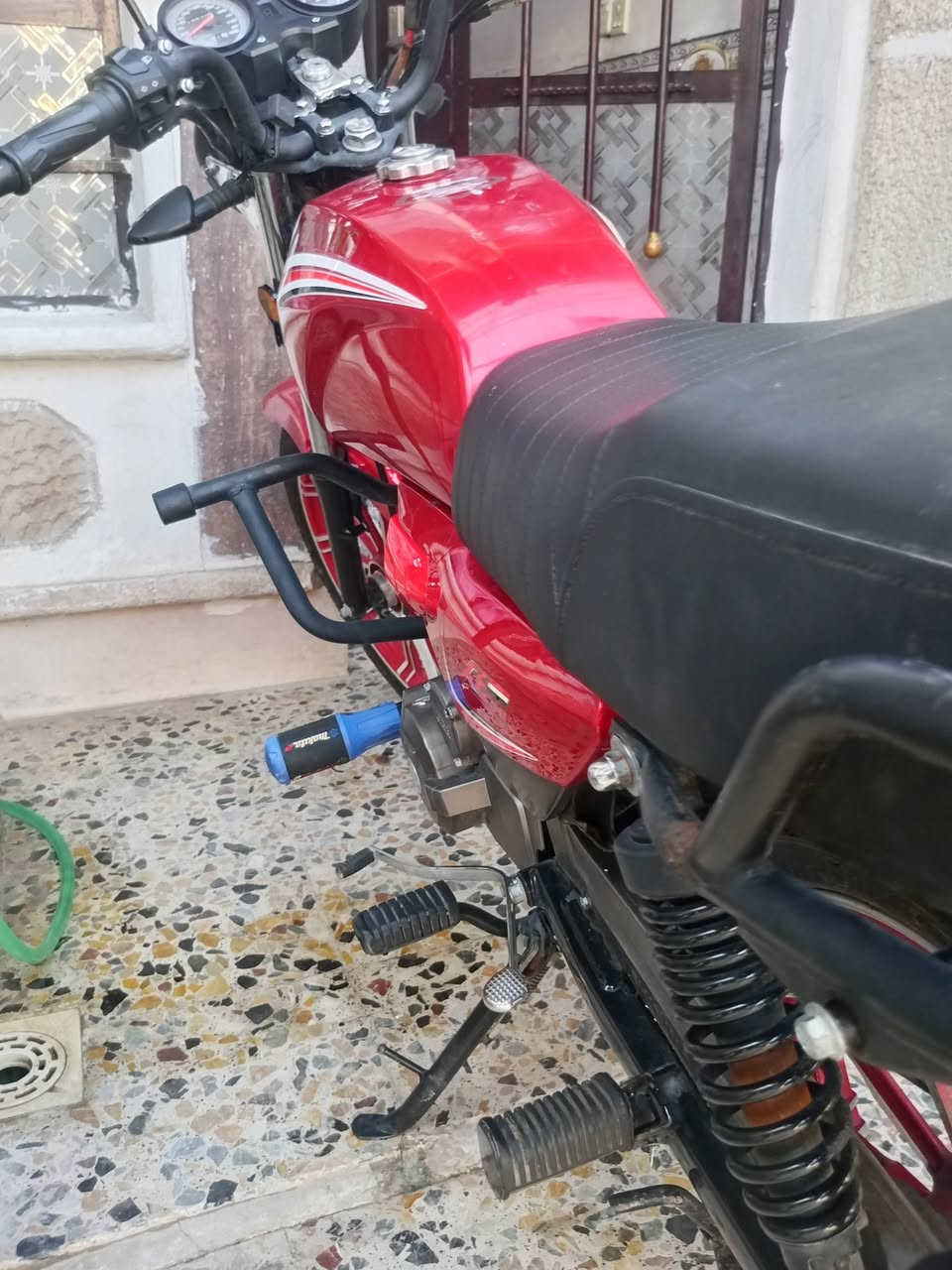 سلام عليكم درجة شاينك  موديل 25 زيرو ماشه 1800   كافاله عام مرقم بغداد 11 سعره 1950 بي مجال ***********
