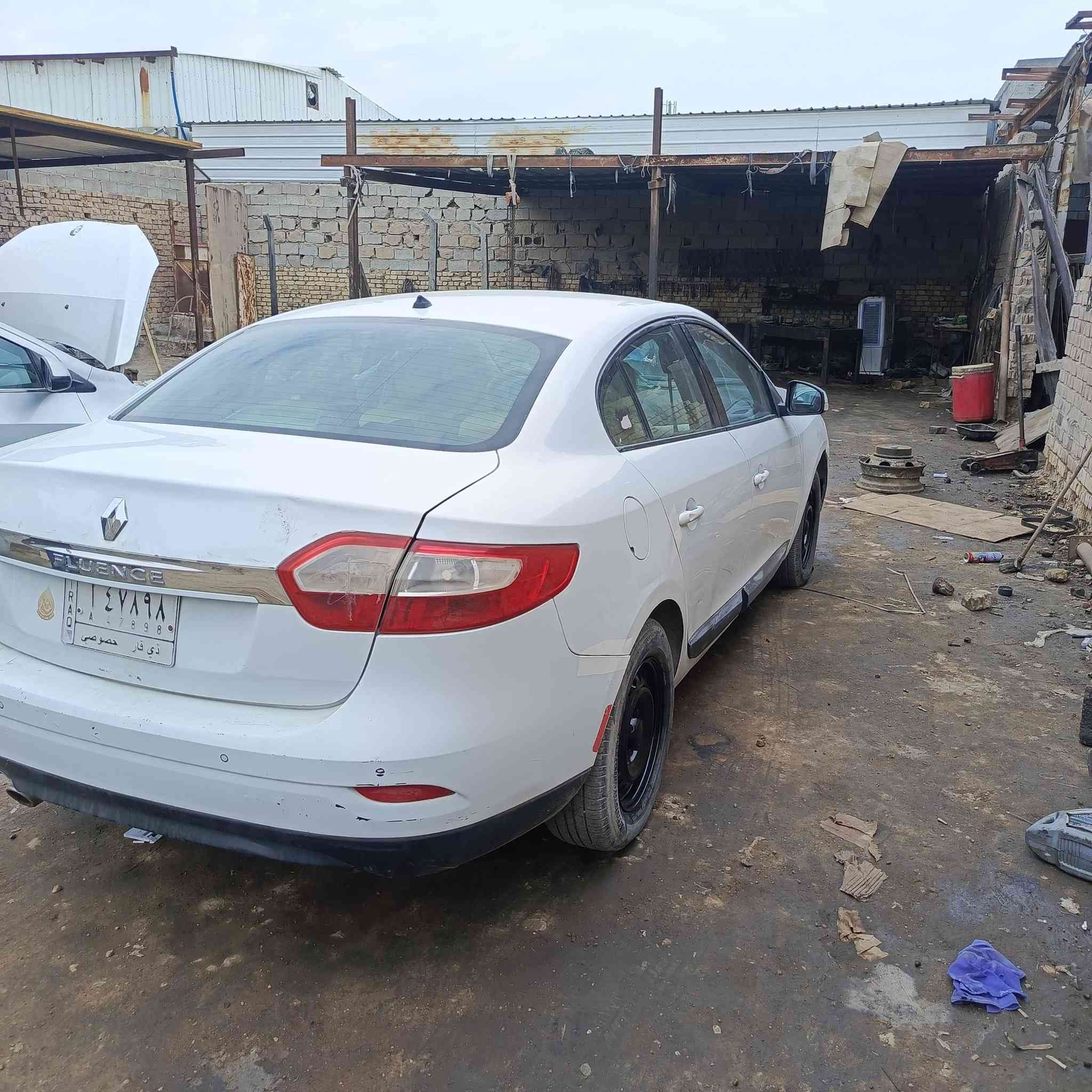 رينو فلونس موديل 16 سنويه 27 سياره جاهزه تخم تاير حداديه جديده محرك وكير كفاله من  الفتح سنويه ل 27تبريدوتدفه شغال السعر68او مراوس***********
