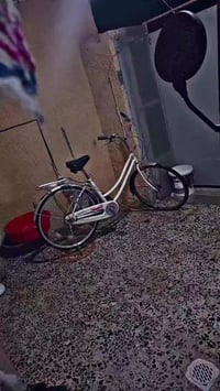 بايسكل للبيع نضيف حجم 26 سعر 70 07779891868