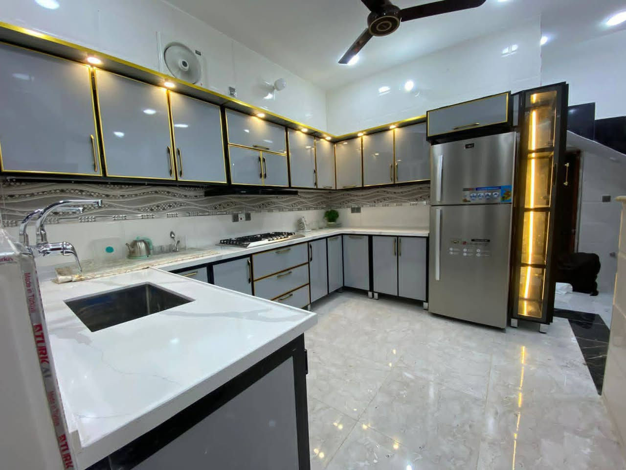 مطبخ التركي الكاونترات والأبواب و الشبابيك والمحجرات واتساب ***********
