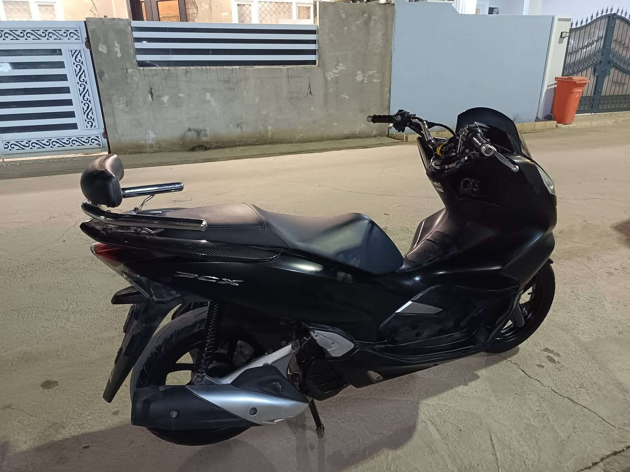 السلام عليكم
بي سي اكس جيل الثالث 2020
وارد كوري
 شلعه ومعدل شك الكاع
مكفوله كفاله عامة بعده بحالة الوكالة 
ماشيه 23 الف حقيقي 
حساس ازدحام
استان كهربائي
المكان ديالى بعقوبه  
للاستفسار ***********
