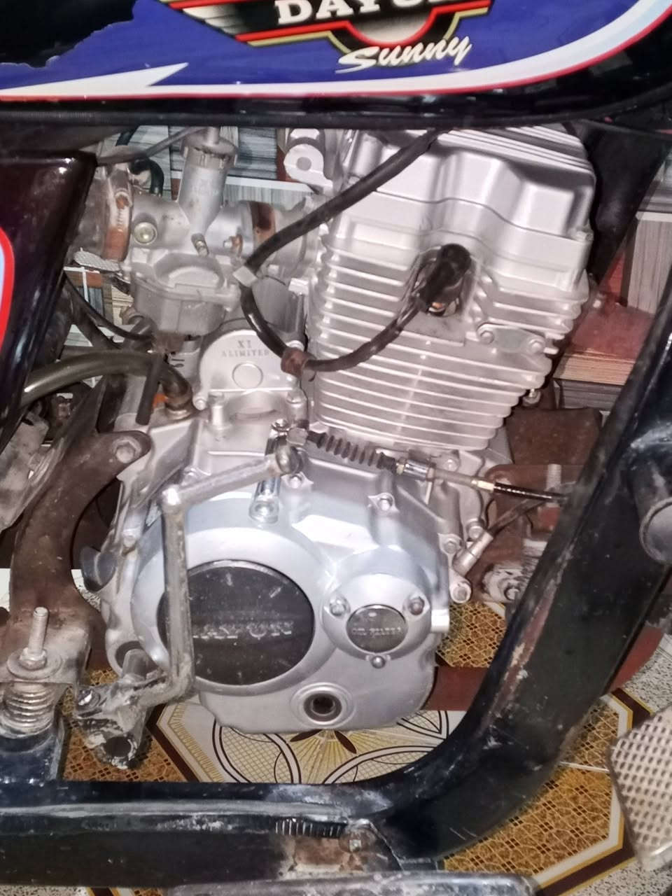 ستوته للبيع موديل 2012 نظيفه مكينه وكير اوراق من حي الحكيم الثانيه
***********
