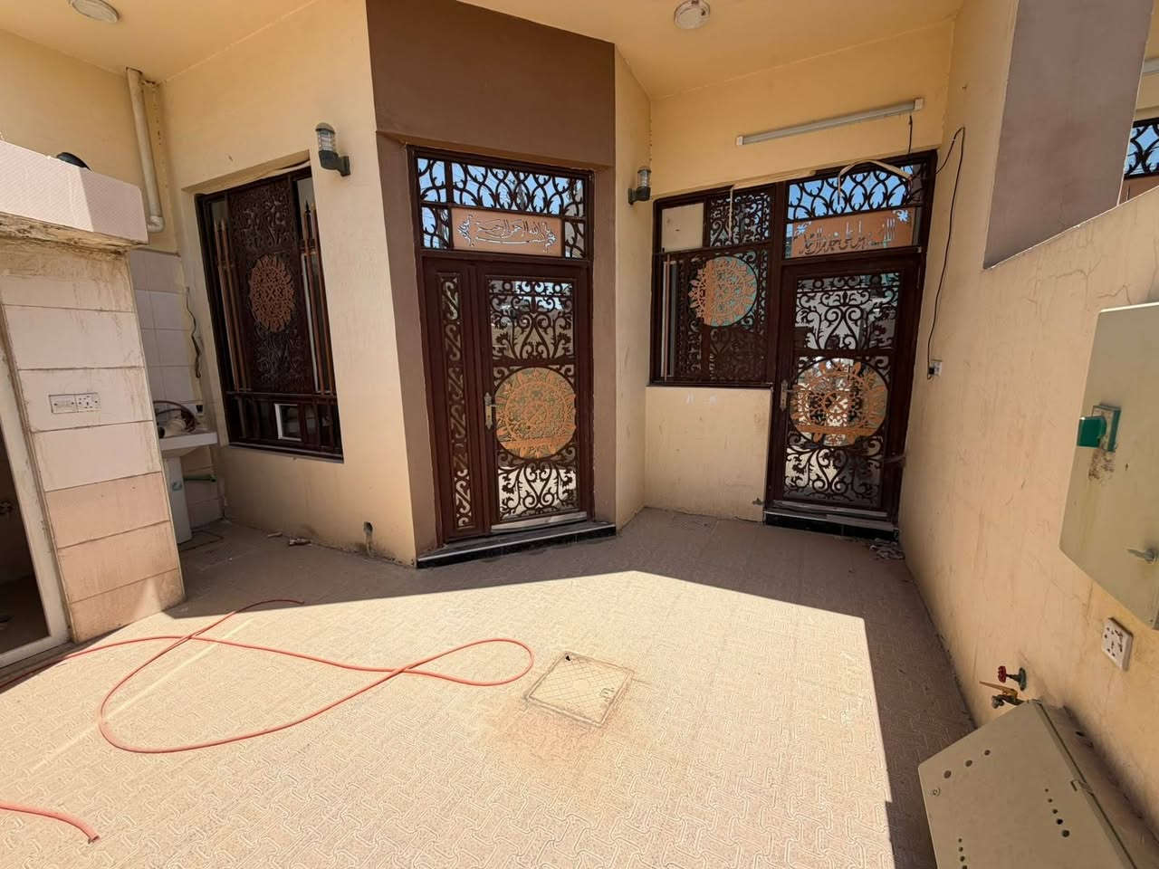 🏡 بيت للإيجار
📍 بعقوبة – الرحمة، شارع الصحفية 3 فرع
🔹 المساحة: 120 م²
🔹 عدد غرف النوم: غرفتان
🔹طابقين بناء حديث (2022)
🔹 مناسب للعوائل وسكن مريح
💰 الإيجار الشهري: 250 ألف دينار
📞 للاستفسار والتواصل:
***********
