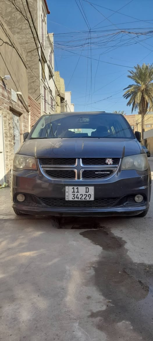 سلام عليكم دوج كرفان 2011 فئه CREW السعر 120 
بغداد حي الجوادين للاتصال ***********
