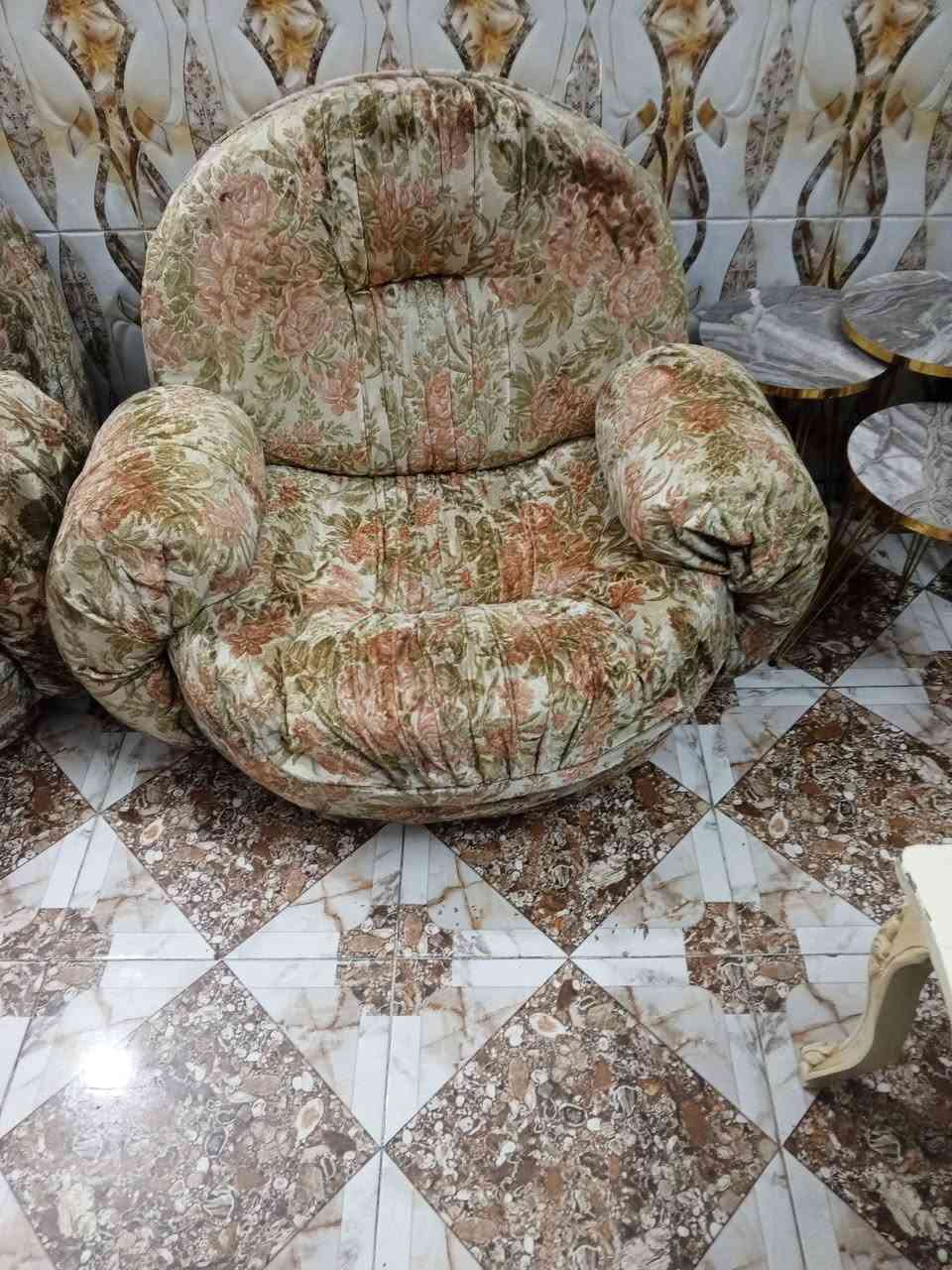 طخم ١٠ مقاعد كلس نضيف اي ضرر مابيه اشتريته من ناس مسيحيين سافرو
السعر ٣٥٠ المعالف


**إذا كنت صاحب هذا الإعلان وتريد حذفه لأي سبب، رجاءا أرسل رسالة إلى الدعم الفني**