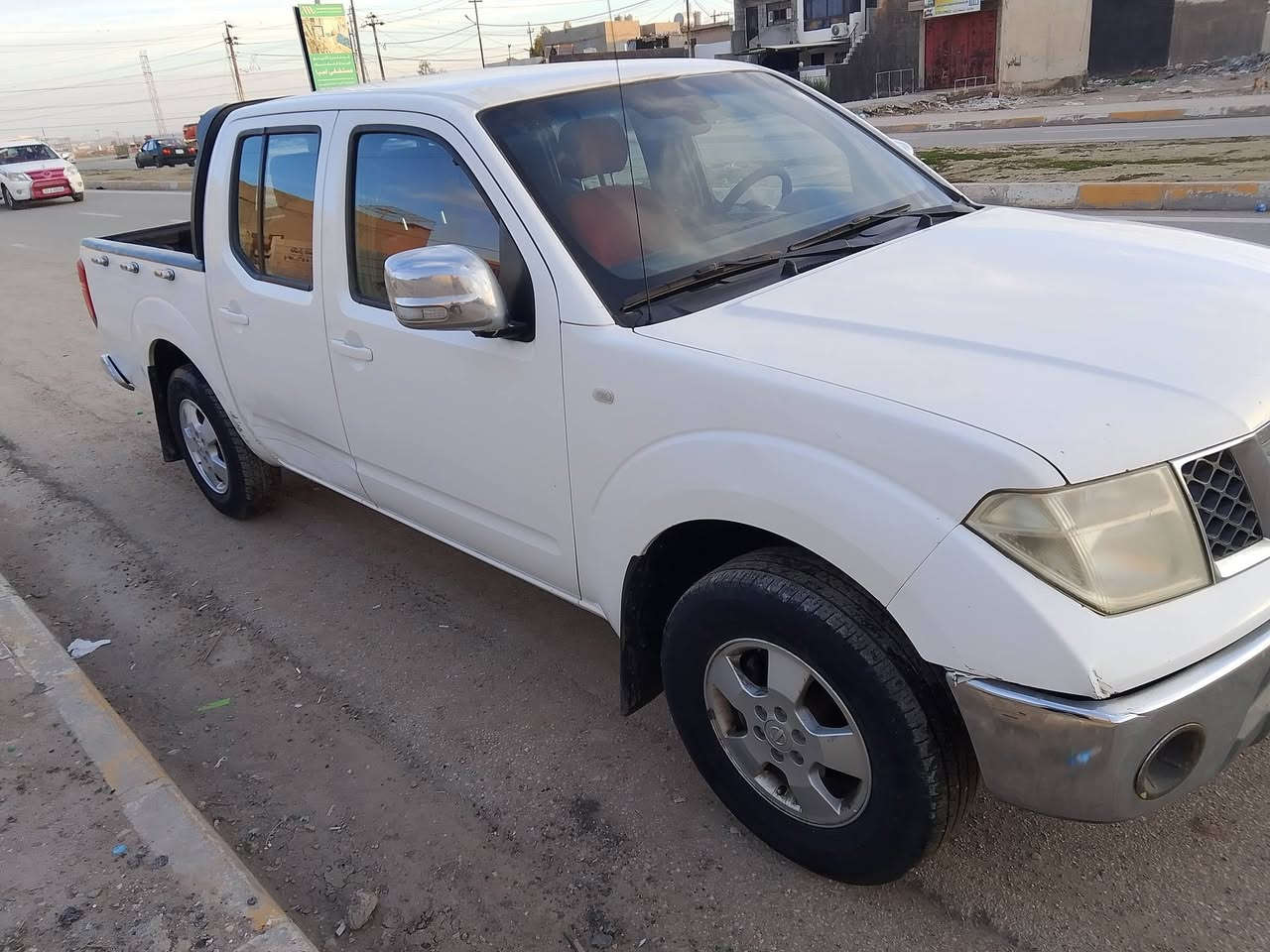 نيسان نافارا موديل ٢٠٠٩
كير عادي رقم سليمانية سنوية ساقطة باسمي 
محرك جديد مال نافارا 
ضررها
ضربة خفيفه  باب الله خلف السكن  كما موضح بالصور (غير مصلح) وبيها بارد قليل ملاحظات
الباقي بدون ضرر
موقع كركوك 
بيها بطاقة بنزين
رقمي 
***********
