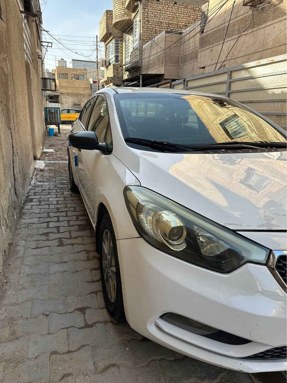 سيراتو ١٥ 
محرك ١٦٠٠
محرك كير تبريد كله كفاله على وضع شركه 
عنوان بغداد الدوره
بيه بارد مكفوله من صبغ 
***********
سنويه وهزه كله جديد ثاني يوم تحويل بغداد, العراق

