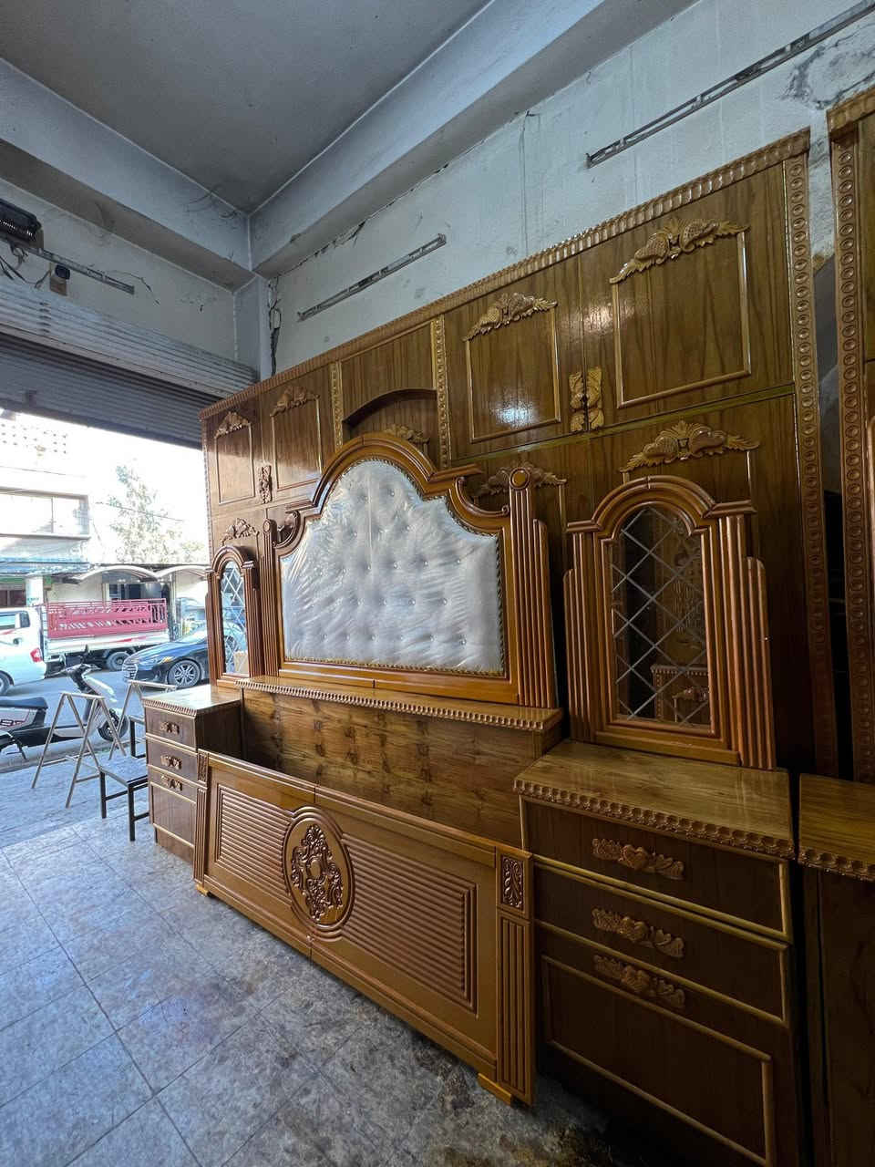 غرفة خمس ابواب ملحق فصال تركي شغل عراقي صاج خمسه ملم دوشمة حسب الطلب
السعر 900
آلَفُخِآمًةّ لَلَآثًآثً آلَرَآقَيّ
              للطلب و الاستفسار /***********
                        /***********
الموصل القادسية  بعد خروج من محطة ايلاف
