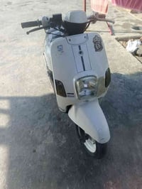 دراجه للبيع بوليس 120  لون ابيض داخل اسود كلشي بلادي اشاير ودبل اشاره ...