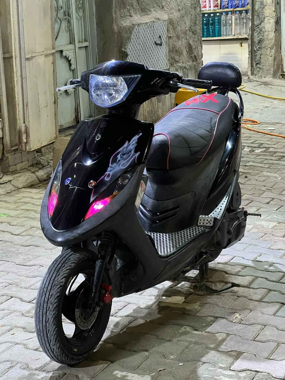 دراجه لبيع ماكس عدله 
كهربائيات شغله 
مكفوله من الفتح افحص وين ما يعجبك 
مكان رميثه شراي يتصل مو شراي اطلع كبل ***********
