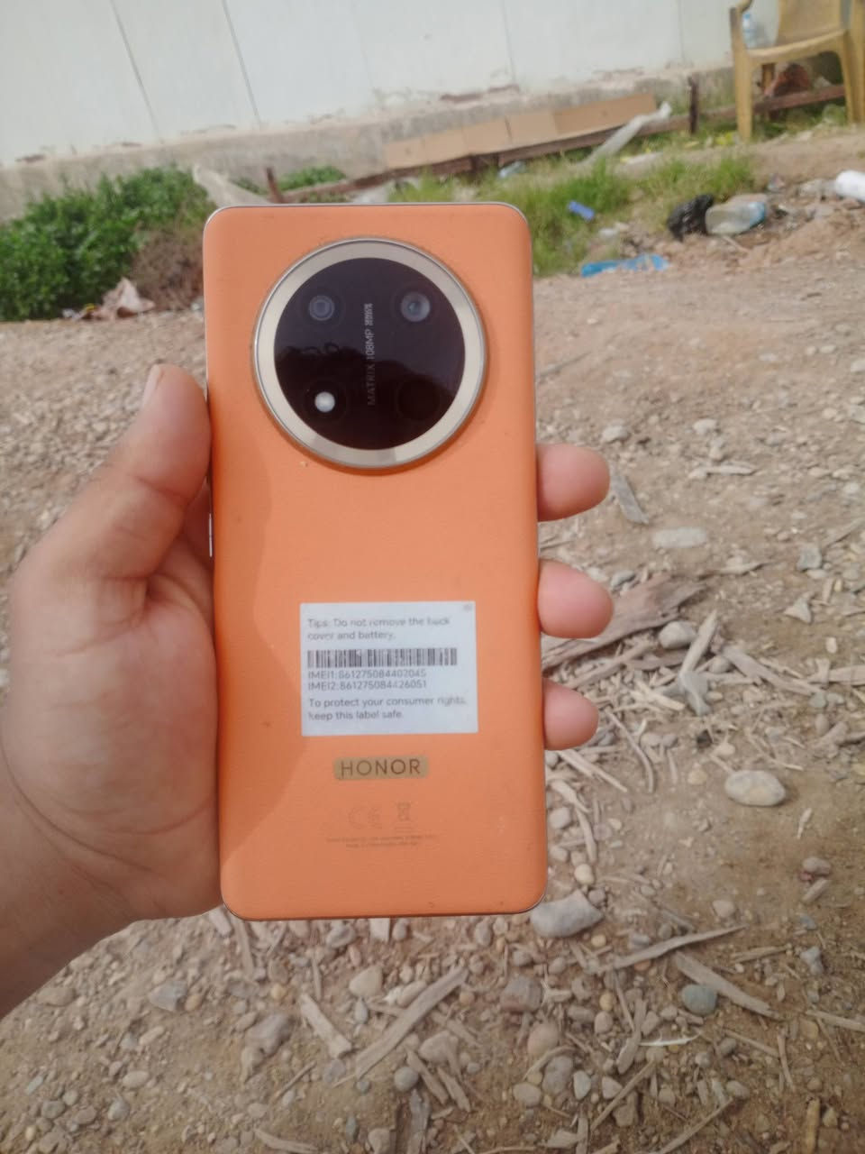 الشاشة6.78 بوصة - 120 هرتز - AMOLED
الذاكرة256 جيجابايتالرام 12 جيجابايت
الكاميرا108 + 5 ميجابكسلا
لمعالجSnapdragon 6 Gen 
البطارية والشحن السريع6600 مللي أمبير - 66 واط 
 شاشة اموليد ممتازة تدعم درجة سطوع عالية جدا تصل حتى 4000 شمعة.

 الهاتف مقاوم للسقوط والصدمات والحرارة.

 كاميرا خلفية جيدة بدقة 108 ميجابكسل، تدعم التثبيت البصري (OIS) وتصوير الفيديو بدقة 4K.

 بطارية ضخمة جدا بسعة 6600 مللي أمبير.

 شحن سريع ممتاز (بقدرة 66 واط).

 مستشعر بصمة الأصابع مدمج في الشاشة.

 مساحة تخزين كبيرة (256 جيجابايت).

 مزود بسماعات ستيريو جيدة. مكان الرمادي.سعره 290وبي مجال حك جيتك


**إذا كنت صاحب هذا الإعلان وتريد حذفه لأي سبب، رجاءا أرسل رسالة إلى الدعم الفني**