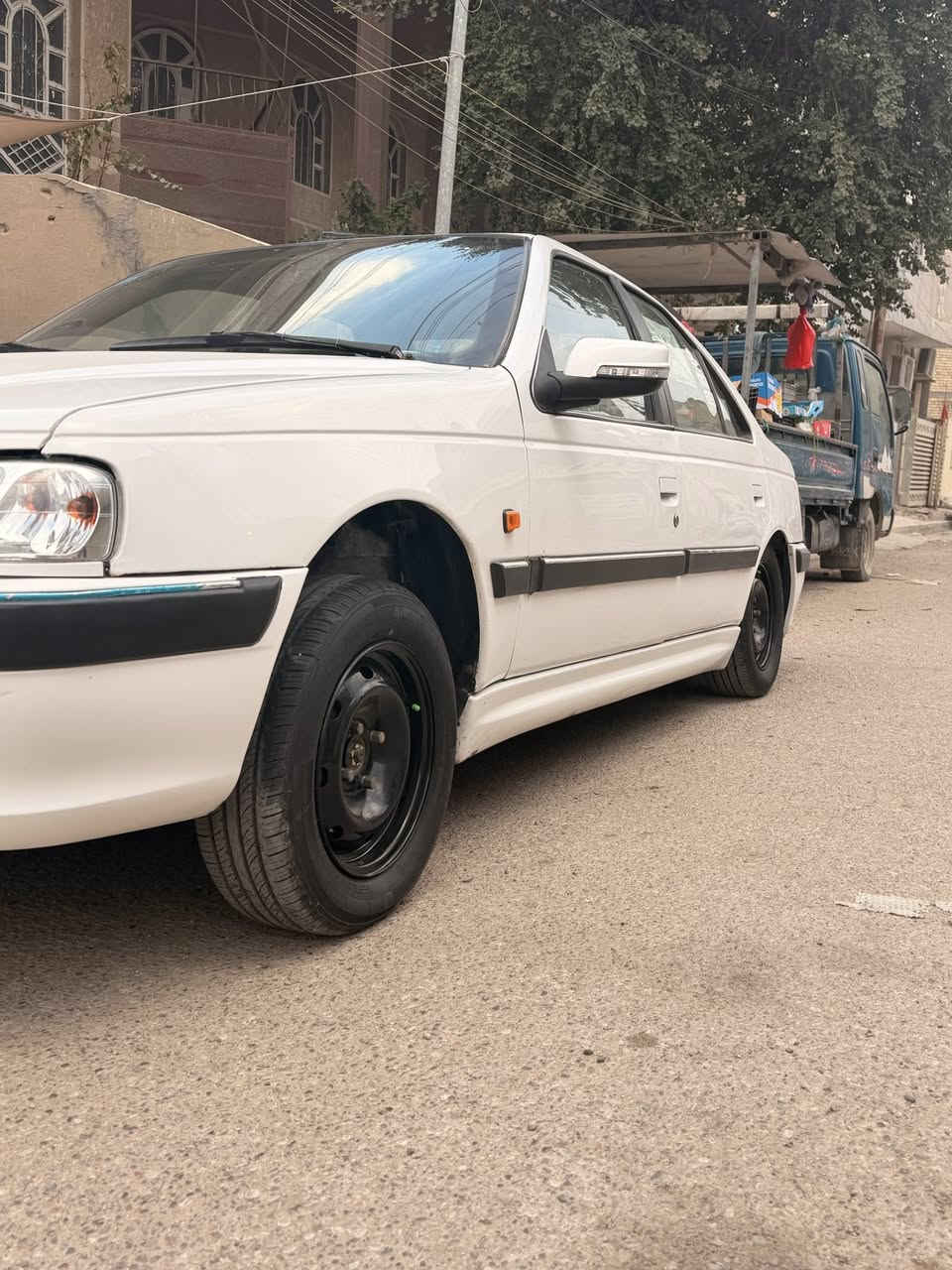 السلام عليكم بيجو بارص للبيع مديل 15 بسمي تحويل ثاني يوم هزه او رقم جديد كير مكينه تبريد صدر تخم تاير كله جديد السياره جاهزه  بيه تبديل جاملغ او بنيد او صبغ بل جاملغ الخلفي بغداد الكرخ *********** السعر 56 او بيه مجال
