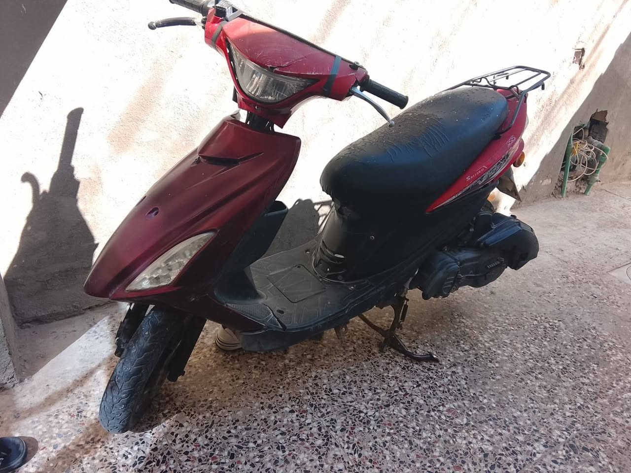 درجه دريس صيني 
يردلها ترتيبات بسيطه
 بيها خيط دخان بسيط
 خلصت بنزين طفت بعد ما شتغلت
ابيع كوم حديد كوم حديد
 مكاني بغداد مدينة الصدر شماعيه 
سعرها 150 وبيها مجال 

***********
