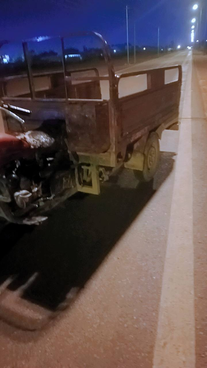 السلام عليكم ستوته ام الطير خير من الله محرك 
اوراق أصولي بيهه عيب واحد بس كهربائيات تجي الفجر هندر واحد تشتغل الستوته مكفوله كفاله عامه السعر خاص  المكان ديالى بعقوبة شارع الامام المحسن قريت البرديه الاتصال ***********
خاص مفتون هم
