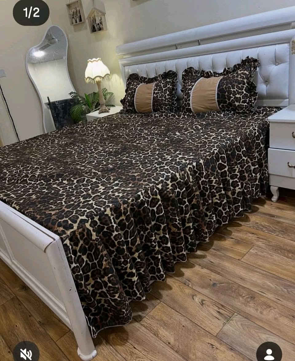 حبايب قلبي توفر نقشات جديدة من القماش الإماراتي الثقيل شرط غسل وفرش أي موديل قابل للتنفيذ والأسعار مناسبة متوفر توصيل جميع المحافظات


**إذا كنت صاحب هذا الإعلان وتريد حذفه لأي سبب، رجاءا أرسل رسالة إلى الدعم الفني**