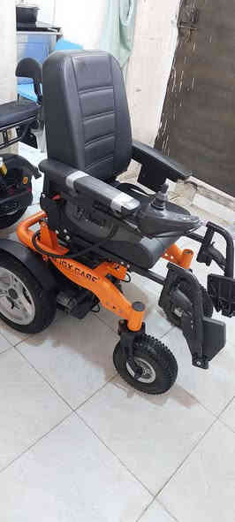 للبيع  .. 
عربانه كهربائيّة نظيفه وبطارياتهه جديده واي عطل وخلل مابيهه وتحمل اوزان ثقيله وبسعر ( 400) الف ومكاني البصره العشار 
وللتواصل هذا رقمي  
***********
