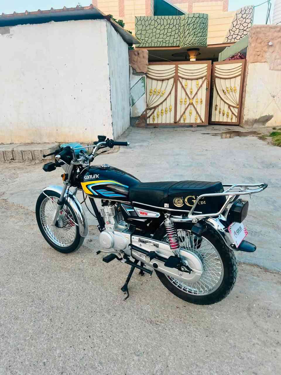للبيع موطور تايكر موديل 25دراجه مابيه نقص كله شغاله  فقط شاشه ضاربه  مكينه ما مفتوحه خمس نمر مكاني شهربان ***********
