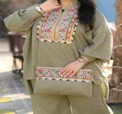 سوت كامل يخليها مميزة ومش عند أي حد 🌟
✔ واسعة ومريحة ومبتبينش شكل الجسم
✔ بالحزام الداخلي تضبّطيها على مزاجك
– مريحة؟ وسّعيها – تبين الجسم؟ شدّيها
المقاسات —من 60 لحد 130 كيلو 
✔ قماش ريب مستورد ناعم جدًا
🎨 الألوان المتاحة:
🖤 أسود 🤍 بيج 🍷 نبيتي 🌿 زيتي شبرا الخيمة قسم 1, القليوبية


**إذا كنت صاحب هذا الإعلان وتريد حذفه لأي سبب، رجاءا أرسل رسالة إلى الدعم الفني**