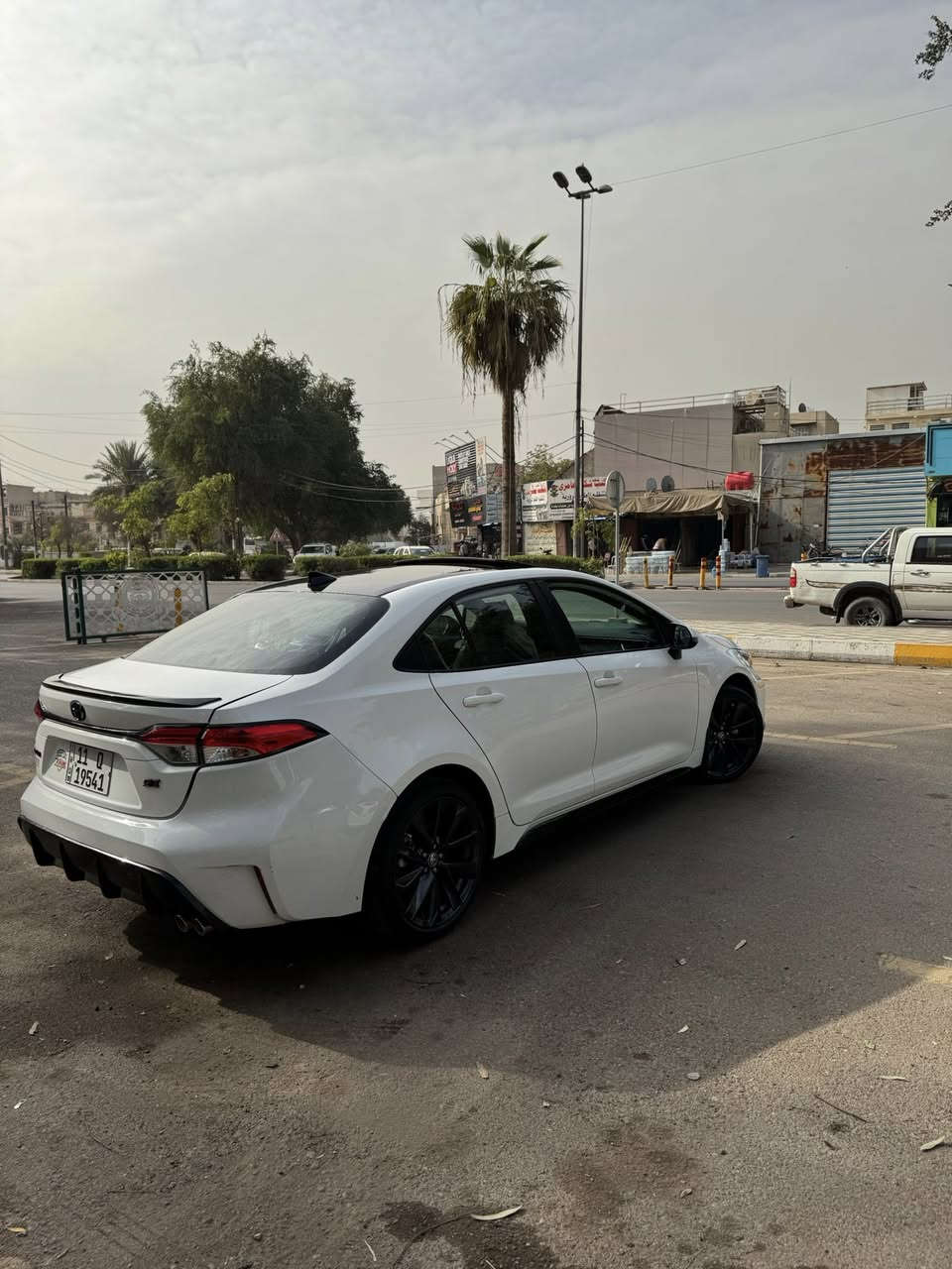 السلام عليكم للبيع كورلا موديل 2023 وارد أمريكي فول مواصفات أبلاك أدشّن قماره سوده فول ١/١ حادثها فقط طخه بسيطه بدون صبغ بدون تبديل حتى الدعاميات ليبل واحد رقم بغداد بأسمي تحويل ثاني يوم مكاني بغداد الحريه الرقم ***********
