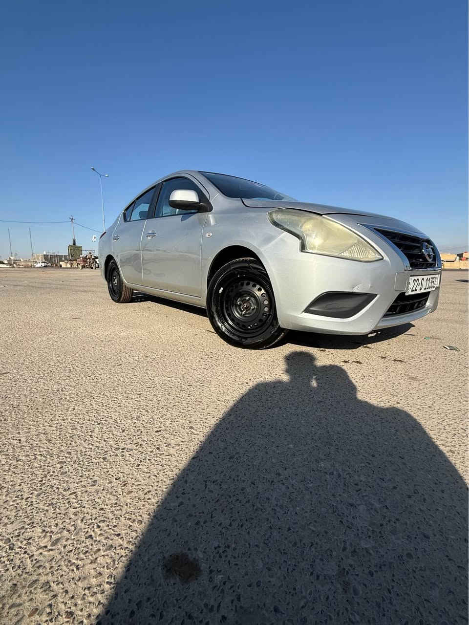 نيسان سني هندي اصل بليته (زركه) ❤️
وارد خليجي (2023)
ماشيه 80 الف حقيقي 😮 
مكفول ضربه وصبغ بيها بارد خفيف بلبنيد فقط 👍
مواصفات شاشه 
حساسات 
كامره خلفيه 
سياره جاهزه من كلشي مابيها اي مصرف حتى تايرات مبدل قبل اسبوع 
السعر 117قابل للتفاوض 
الاستفسار *********** البصرة, العراق
