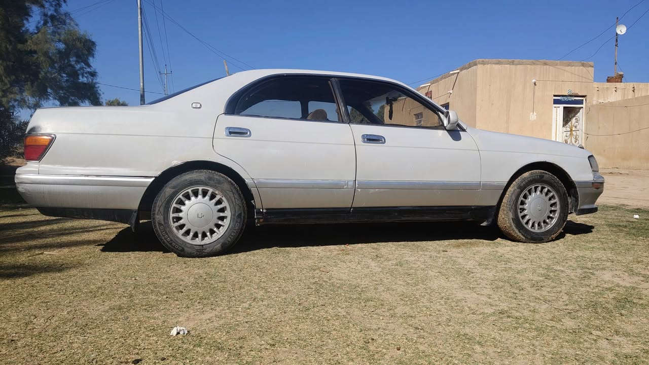 سيارة كراون بطه للبيع
سياره مابيه اي نقص مكفوله كفاله عامه من الضربه 
الون لؤلؤي رقم واسط موديل 1993 سنوية لل 2030 
السعر 52 وبيه مجال لشراي المكان ذي قار قضاء الدواية 
للاستفسار اكثر الاتصال على هذا الرقم 
*********** بيه واتساب
