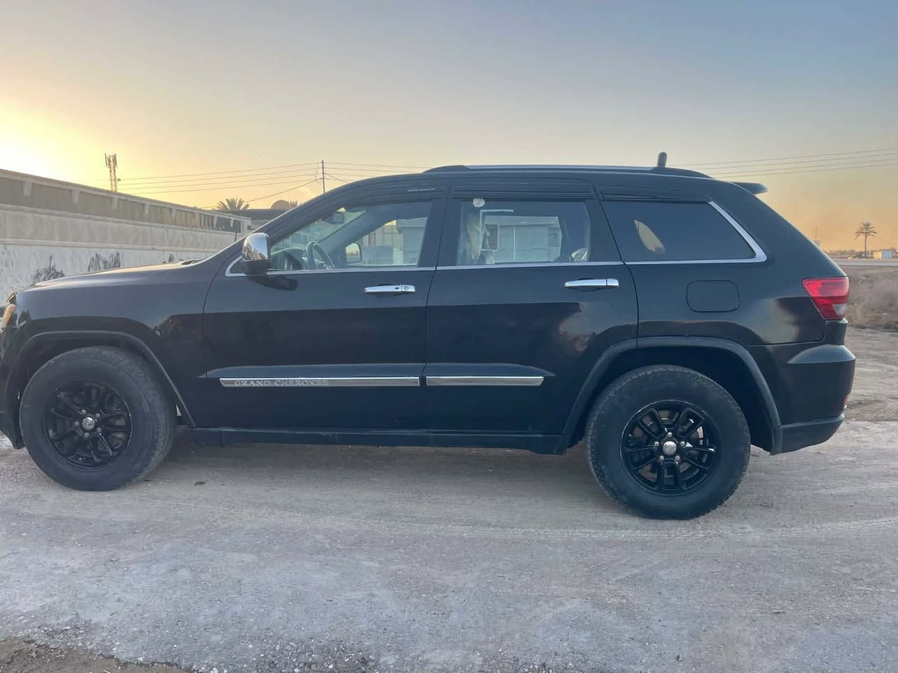 تحويل مباشر.    أمريكي.   

فول عدا.  البانوراما.       بصمه.  

 

كير.   محرك صدر. جديد

صبغ 3 قطع 

مكاني.  الكرمه.  

السعر.   130$. وبي مجال 

رقم هاتف.   ‏***********
