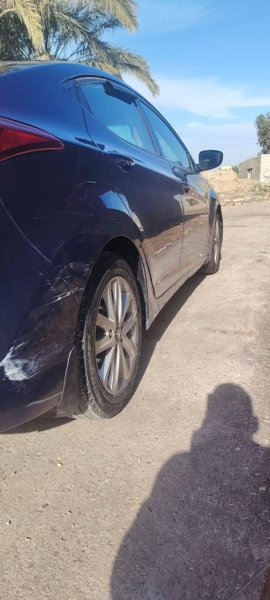 السلام عليكم النترا ٢٠١٥ رقم دولي محرك وكير تبريد تدفئه مكفولات السياره بيهه ربع البنيد صبغ والباقي مكفول  بسمي  السعر ١١٠ وبيهه مجال الاتصال ***********   ***********
