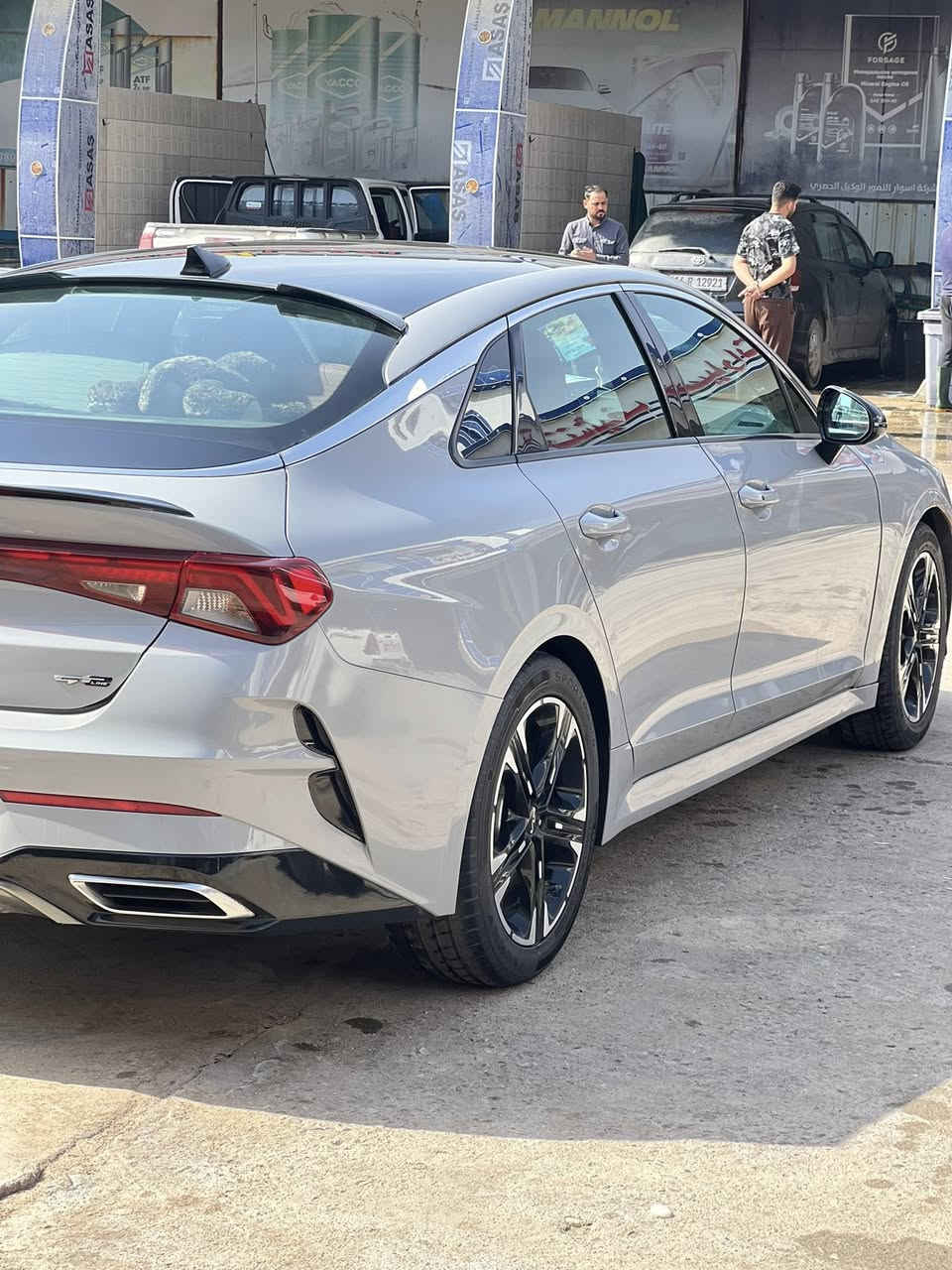 السلام عليكم
K5 GT line 2022
1_الون  سمنتي 
2بصمه 
3سايد بريك بصمه
5مثبت سرعه
6نضام ABS
7مانع انزلاق
8حساس  اطارات 
9بك لايت لد
10شاشه كبيره لمس
11كامره دواره
12كشافات اماميه 
13شاشه عطال 
14ويل كروم 
15ردار جانبيه 
16مراقبه نقطه العمياء 
17ردار الخطوط البيضاء  ردار امامي وخلفي وجوانب السياره 
18شاير  با المري 
19كشنات جلد اسود احمر 
20مقعد ساق كهرباء 
22نضام قياده خمس وضعيات 
23بلوتوث +usb+auX
24فول تحكم ستيرن 
25كير اوتو +عادي 
26نوتو بريك 
27الخريطه 📍
 28 زنود + ليد 
29نوتو هولد
30التشغيل عن بعد  
‏AOTO HULD 31
32تصميم خارجي رياضي 
33نضام المحلاحه
34مصابيح الخلفيه LED
35مصابيح ضباب LED
36محرك تيربو 1600
 بنوراما 
38  تشغيل عن بعد اطفاء عن بعد 
39 كشتات تدفئه 
مكان السياره البصره  صور الحادث  بلمنشور سياره  شاصي سليم ودواخل سليم  سعر ١٦٥ بي مجال قليل ***********
