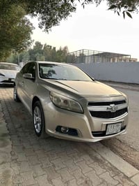 للبيع ماليبو ٢٠١٣ LT  حادثها بامريكا ابواب جهة السائق الصبغ ٣ قطع بدون...