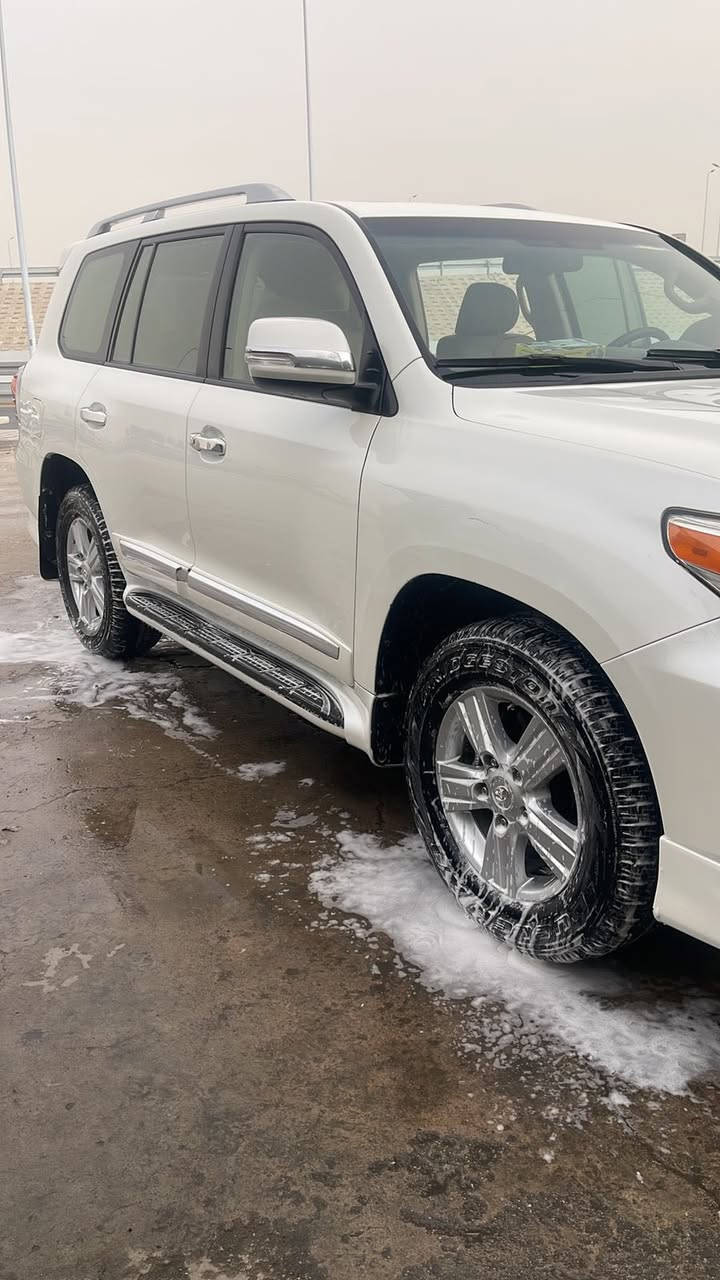 لاندكروز 2014 سيارة جديدة كلش استخدام شخصي ماشية 137  مكينة ستة السيارة جاهزة مكفولة ماعدة صخة بالمدكر الورة ومامصلحة امبينة بالصور وشبر بارد بالمدكر الكدام 
مكان البصرة الزبير السعر ٣٧٠ وبيها شوية مجال 
***********
