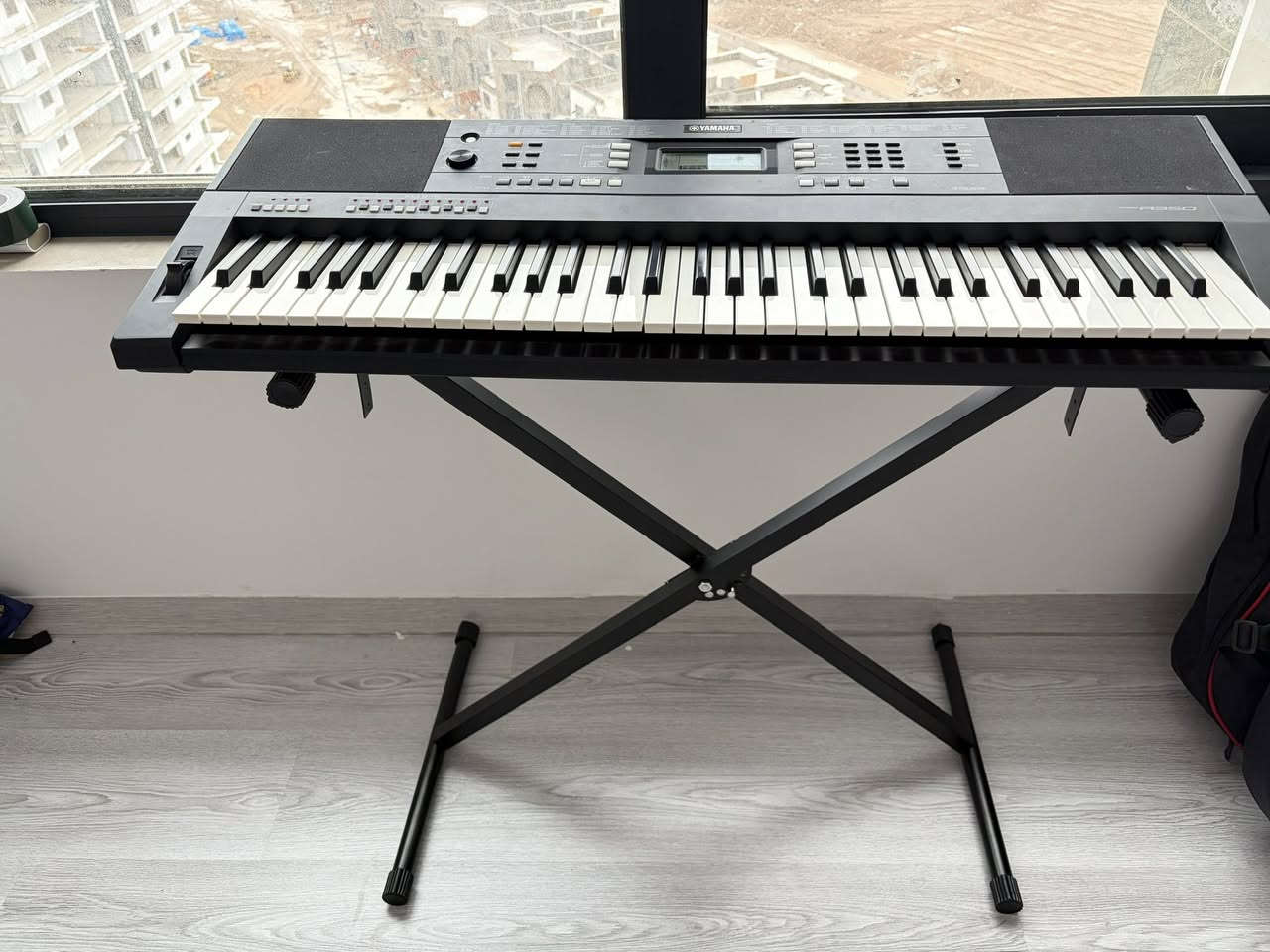 بيانو Yamaha psr-A350 للبيع نضيف كامل بس مشكلة كسر بسيط في مفتاح واحد ومايأثر ولا يوكع نهائيا مجرد شكل كسر بسيط غير ملحوظ صوره الكسر موجود بلصور
السعر 350 مع ستاند X


**إذا كنت صاحب هذا الإعلان وتريد حذفه لأي سبب، رجاءا أرسل رسالة إلى الدعم الفني**