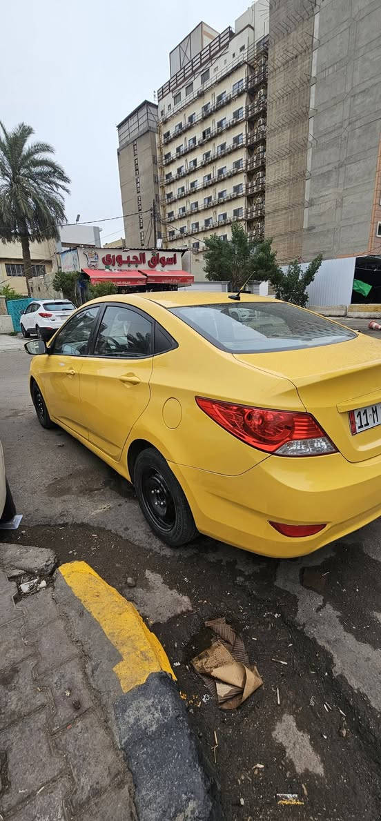 السلام عليكم 
أكسنت امريكي موديل السيارة 2013
حادث  السياره_ باب 
محرك كير  كفاله  
السيارة جاهزة مابيها نقص
تبريد وكهربائيات جاهزه 
السياره معمره جديد على ايدي 
عنوان السياره/  بغداد ***********
