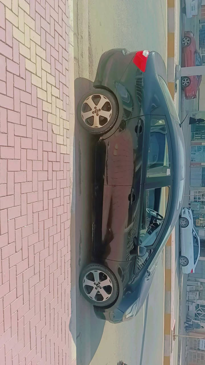 السلام عليكم.كيا ريو موديل 2012 خليجي مكفوله السونار موجود محرك 1600 دوش  فتحه تحكمات ستيرن مري شفط
بيها مكانين بارد فقط  باسمي تحويل مباشر السعر 91 وبيها مجال للاستفسار ***********

