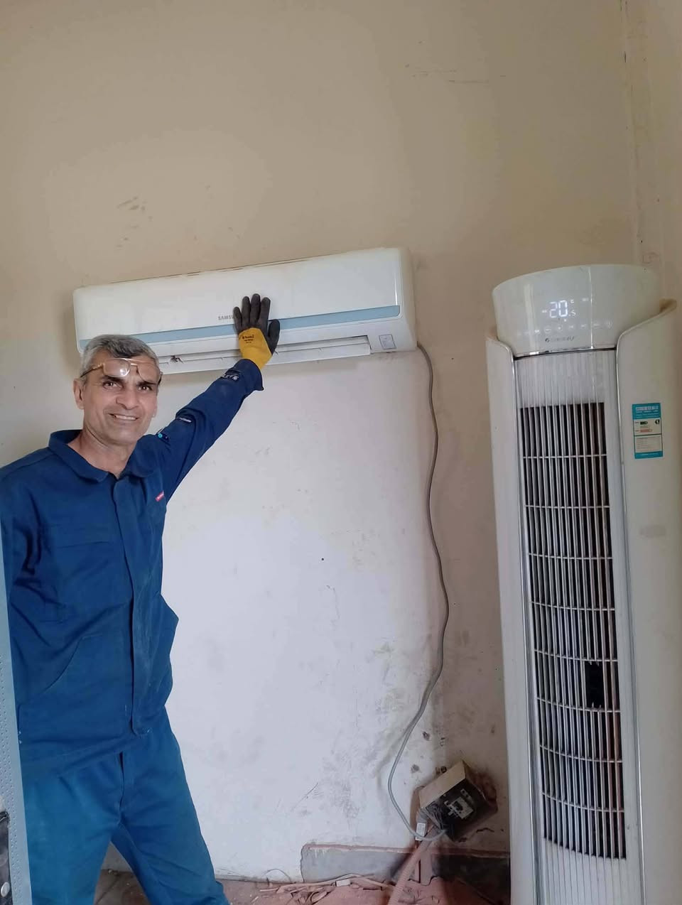 السلام عليكم بسم الله الرحمن الرحيم  الحمد لله على نعمته وعافيته عدنا من جديد موسم خير ان شاء  غسل وتنظيف وصيانه وتنصيب انواع السبالت الظاهري والدفن صيانة موقعيه فاكيوم لحيم ليك ب إدارة الدبلوم/ الفني فالح مراد/خبره خمسه سنوات مع الكادر الصيني محطه واسط الحرارية الاتصال على الرقم *********** ***********
