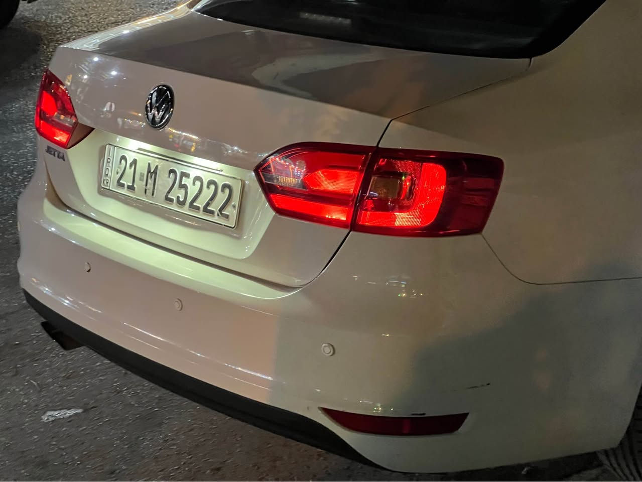 جیتا ٢٠١٢ خلیجی مەکینە ٢٠ی بێ تۆڕبۆ  ١ چەمەلەغی ڕەشە دەعم و لێدراوی نیە ١٨٥ هەزار ڕۆشتووە گێر و مەکینەی نەکراوەتەوە چرکەی تیا نیە سەیارەکە خۆمان بە سفری ڕامان کێشاوە. *********** , *********** السليمانية, العراق
