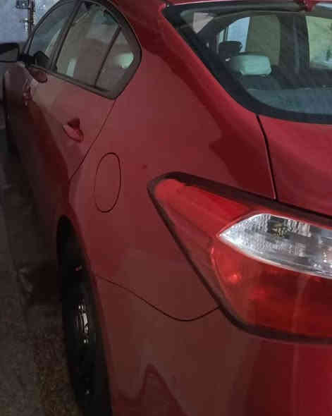 السلام عليكم
للبيع كيا فورتي 2016 
رقم بغداد دولي تحويل مباشر وهزة جديدة 
صور الحادث + السونار موضح بالمنشور 

كير مكينة كفالة
مواصفات LX
سيارة جاهزة مالت بيت مناقصها شي

السعر 112 وبيها مجال 
مكان السيارة بغداد الطوبجي 
للتواصل
***********
