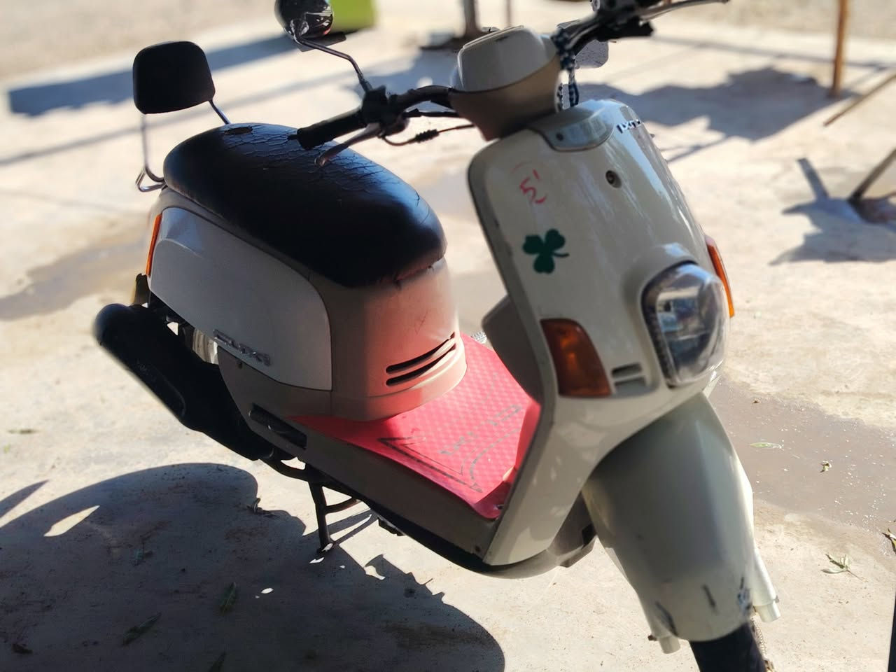 سلام عليكم بوليس كابرتر كفاله عامه من كلشي صارله ٤ اشهر من نازله وصل منفيس موجود كله بلاد برغي تجاري مابيه حته بلك بلادي داخل كريمي اصلي كفر ختم واحد ويه مكينه مابيه اي نقص ربع نكره تجي ترايك للبصره اذا بيه برغي تجاري تاخذه بلاش سعر خاص مكاني مسيب رقم ***********
