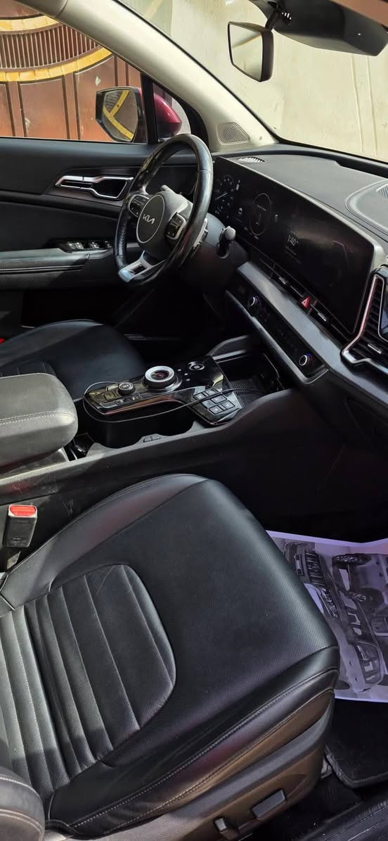 سبورتج هايبرد sx برستيج 2023
فوووووول مواصفات القفله مال سبورتج

نظام هايبرد هجين كهرباء وبنزين 

محرك 1.6 اربعه سلندر تيربو فول شلعه لان بالدوسه الكهرباء والبنزين سوه يشتغلن

بدون سلف وكمبريسر كهرباء يعني ميفصل وميسوي ثگل ع المحرك وماكو اي دوانز

(رقم مميز) بغداد وبأسمي

السياره وارد امريكي بدون ايربااااك 

حادثها صندوك الخلفي تبديل نفس اللون او بيه بارد بل جاملغ الخلفي ع كد اربع اصابع 

شررررط الفحصصص وصور الحادث مرفقه

حتى كتلوكاتها وياها

ماشيه (60 ميل)

السياره مابيها اي نقص الحمد لله

المواصفات :

1- شاشه دجتل 4 اشكال مختلفه للكيجات

2- كامره 360 درجه (4 كامرات)

3- حساسات امامي وخلفي وتوقف ذاتي

4- اهتزاز الاستيرن كتحذيررر

5- رادار تفاعلي يعني تزيد السرعه وتتوقف حسب السياره الي كدامك بدون اي تدخل منك

6- نظام الحفاظ على المسار يعني الاستيرن يفتر مع خطوط الشارع ( قياده ذاتيه ذكيه )

7- رادارات جانبيه وتحذير وتوقف عند مرور شي من خلف السياره مع تحذير اذا فتحت الباب تريد تنزل وسياره جايتك 

8- الكامرات الجانبيه مثل مموضع مع الاشاره تشتغل كبالك بالدجتل 

9- بانوراما كامله 

10- كشنات لون احمر بلاد + كهرباء + تدفئه تبريد وتدفئه الاستيرن ايضاً + كشن السائق يتقدم عن الصعود ويرجع عند النزول تلقائي 

11- تشتغل وتتقدم وترجع من الريمونت (البصمه)

12- اكبر شاشه بالاسبورتج تجي وتدعم الابل كار بلي واندرويد اوتو 

13- ماسحات جام تلقائيه + اللايت العالي تلقائي

14- الصندوك كهرباء + يفتح عند الاقتراب

15- هاند بريك كهرباء + اوتو هولد ( بريك ثابت بدوسه واحده )

16- لد اناره بالدشبول متعدد الالوان

17- ترحيب عند الاقتراب مع ترحيب داخلي

18- خزن ميموري كشن السائق 

19- شفتات كير عادي بالستيرن

20-شحن لاسلكي ( وايرليس)

21-تبريد قطعتين

22- دفع رباعي تلقائي 4*4

23- التوقف الذاتي اذا تأخرت بالبريك

24- نظام صوتي harman kardon فول نقاوه ودمام

25- وضعيات القياده ايكو وسمارت وسبورت

26- رادارات اماميه وخلفيه وجانبيه وايضاً النقطه العمياء 

مكاني بغداد الدوره رقم الهاتف ***********

متواجد اتصال وواتساب فقط

السعر 200  وبالعافيه على الياخذها والصور تحكم وبالحقيقه بعد احلى
