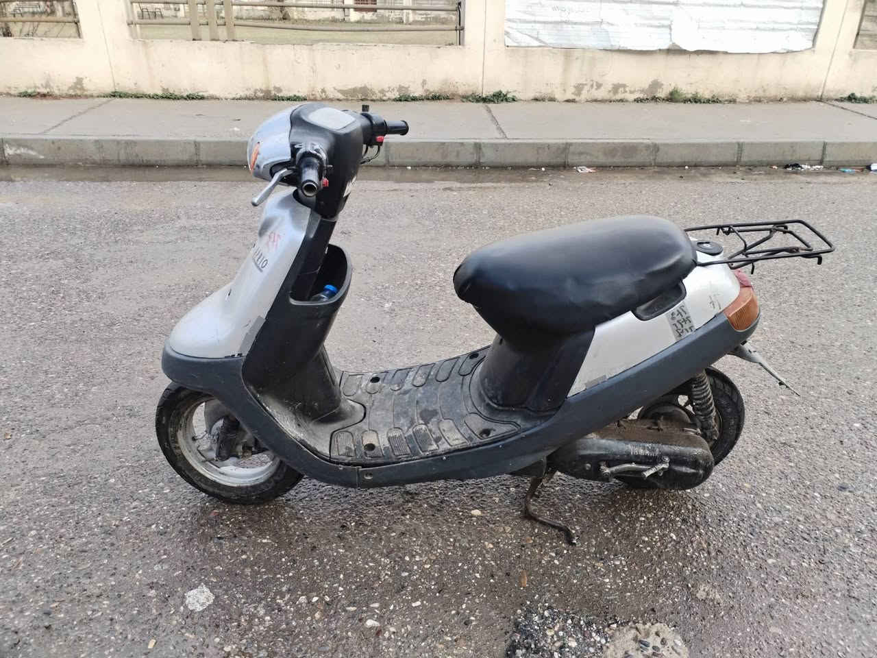 ماطور بزون للبيع مامفتوح لامحرك ولا قبغ هندر كلو شغال شرط معدل وتحريكة نار سعر ٣٥٠
***********

***********
