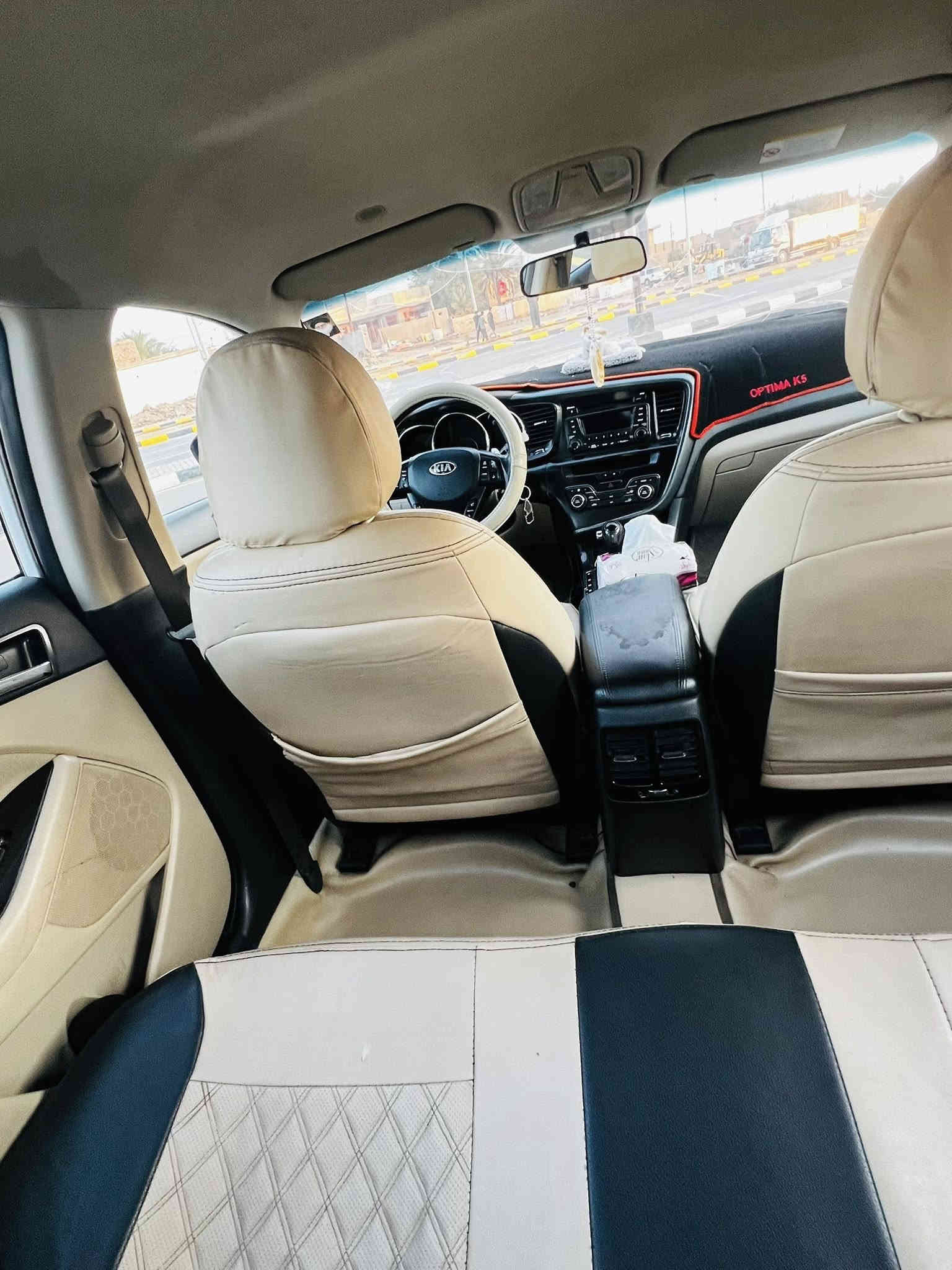 كيا اوبتما مؤديل 2014 رقم واسط مكينة 2000 كفاله عامه بارد بسيط فقط فول مواصفات عدى البصمة والبانوراما يدات نيكل داخل وخارج مثبت سرعه ايكو تقليل صرف الوقود شاشة تبريد حساس خلفي  
السياره عليه ادامه كامله جاهزه من كلشي السعر 145 وبيه مجال مكان سياره كوت / شيخ سعد الاستفسار انتصال ع ***********
