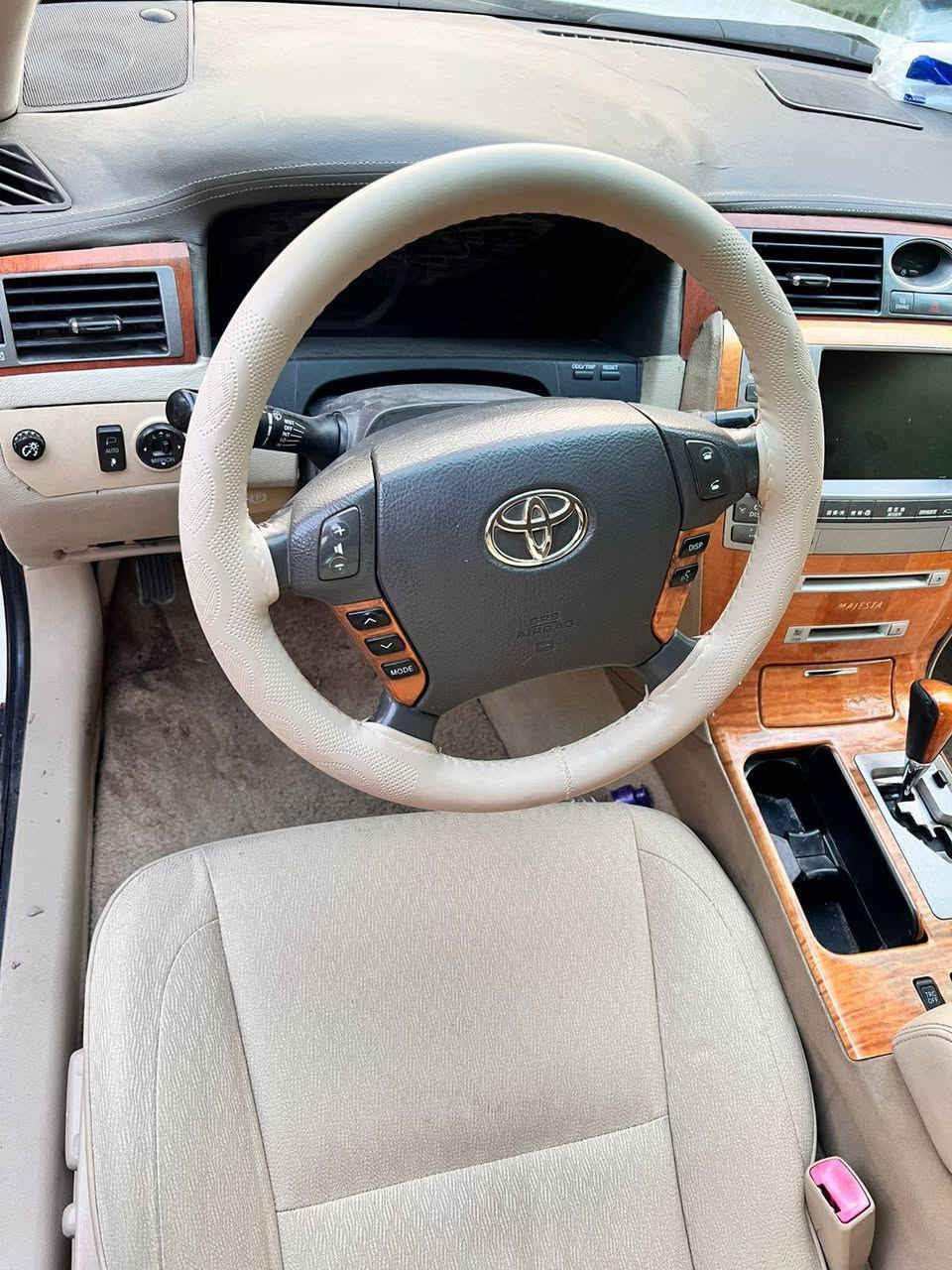 سلام عليكم ماجسته مديل 2012 سياره دخول جديد كارتون اربع دكم حجز ذي قار كصه قماره فقط بيع 65مع المجال مكان ذي قار ***********
