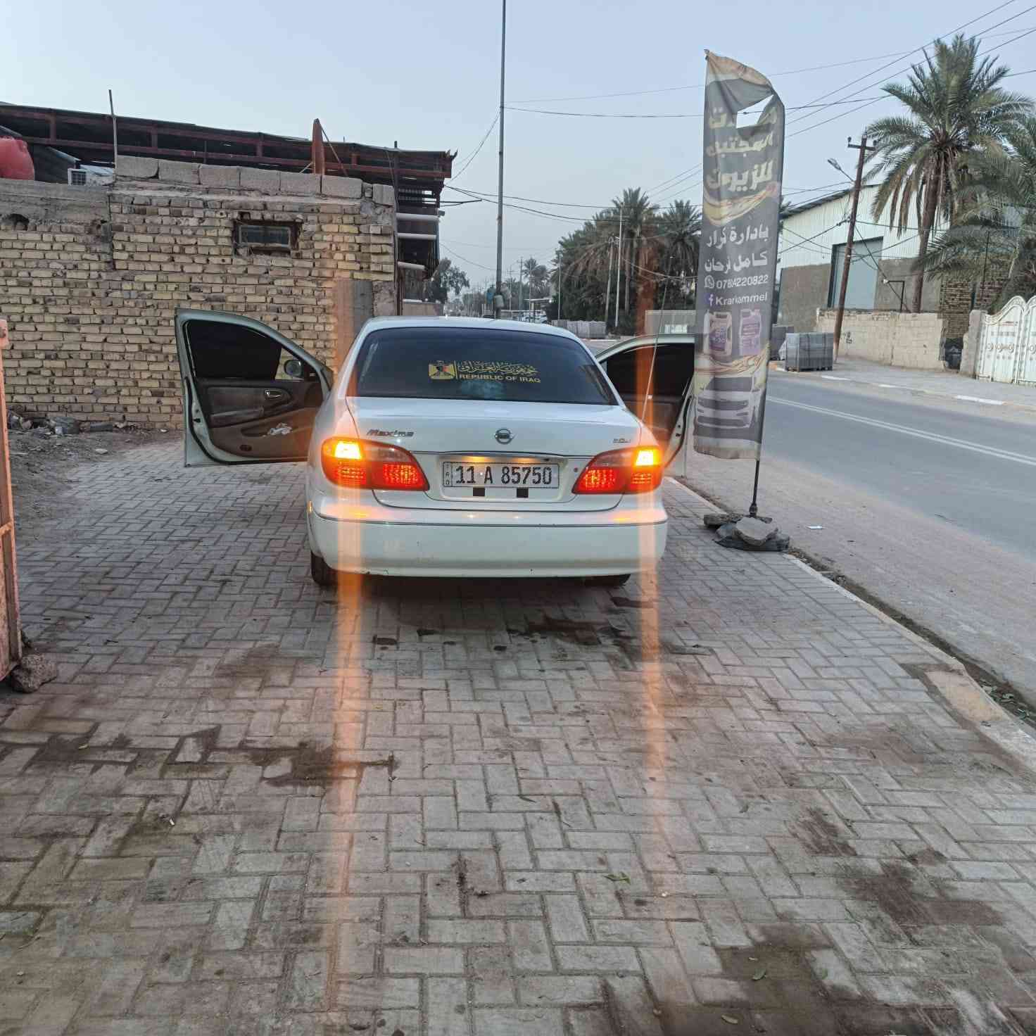 السلام عليكم نيسان مكزمه سياره جديده كله شغال ٢٠٠٤ كير تماتيك محرك ٣٠٠٠ تبريد حداديه كله جديد رقم بغداد رقم صاحب السياره ٧٨ وبيه مجال لطيبين ***********
