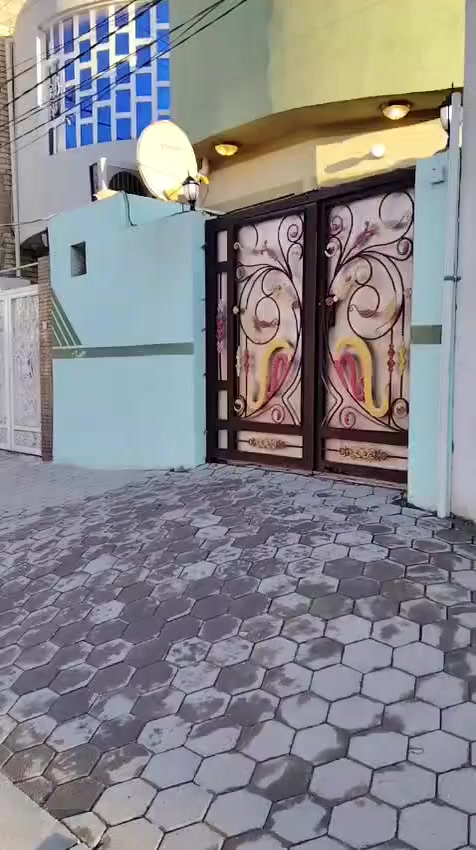 سلام عليكم بيت البيع بحي وفاء مساحه ١٠٠ منطقت الساتذه  بيت كونكريت مسلح شارع  ١٥ بصف ركن  اللاستفسار مكتب براكات ام بنين  سعر ١٣٥ وبي مجال  تصال  ***********
