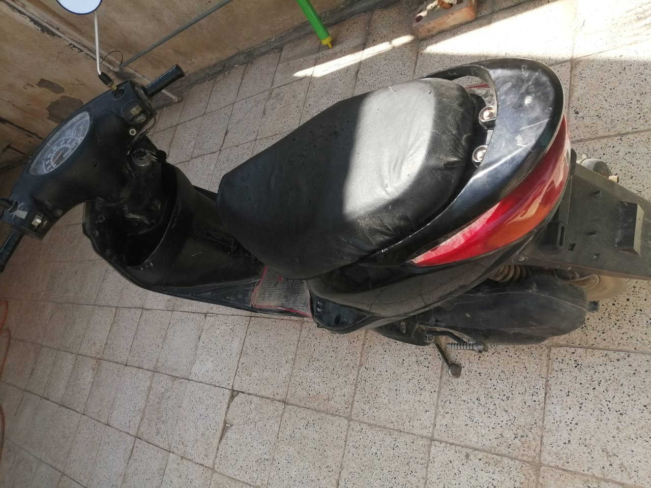 دراجه ابريز للبيع نقصه بس كابريتر اودخن يحتاجلهه تجفيت الدراجه شغاله تايرات جدد سلف شغال نكره باتري جديد كشن جديد الكلجات القايش جديد كفرات نظيفه البلادي مالتهه الدراجه مصوره بدون غسل للاستفسار اتصل على الرقم *********** السعر ٤٥٠
