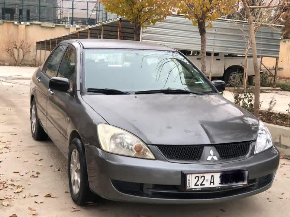 ﷽

‎لانسەر ٢٠٠٨ 
‎مەکینە بچووک 
‎حیزام بۆیاخ 
‎٣ بۆ ٤ پارچەی لیدراوی هەیە 
ویل کەپ
‎پێشی کەپسە و پشتی جەمپیکی کەمی هەیە رەسمەکەم داناوە 
‎تەحولیل بەناوکردن پەشەرتە
‎سعری ٦٤ گەڵا و معامەلە
***********
‎ڤایبەر و واتساپی لەسەرە 
‎شوێن - ڕانیە
