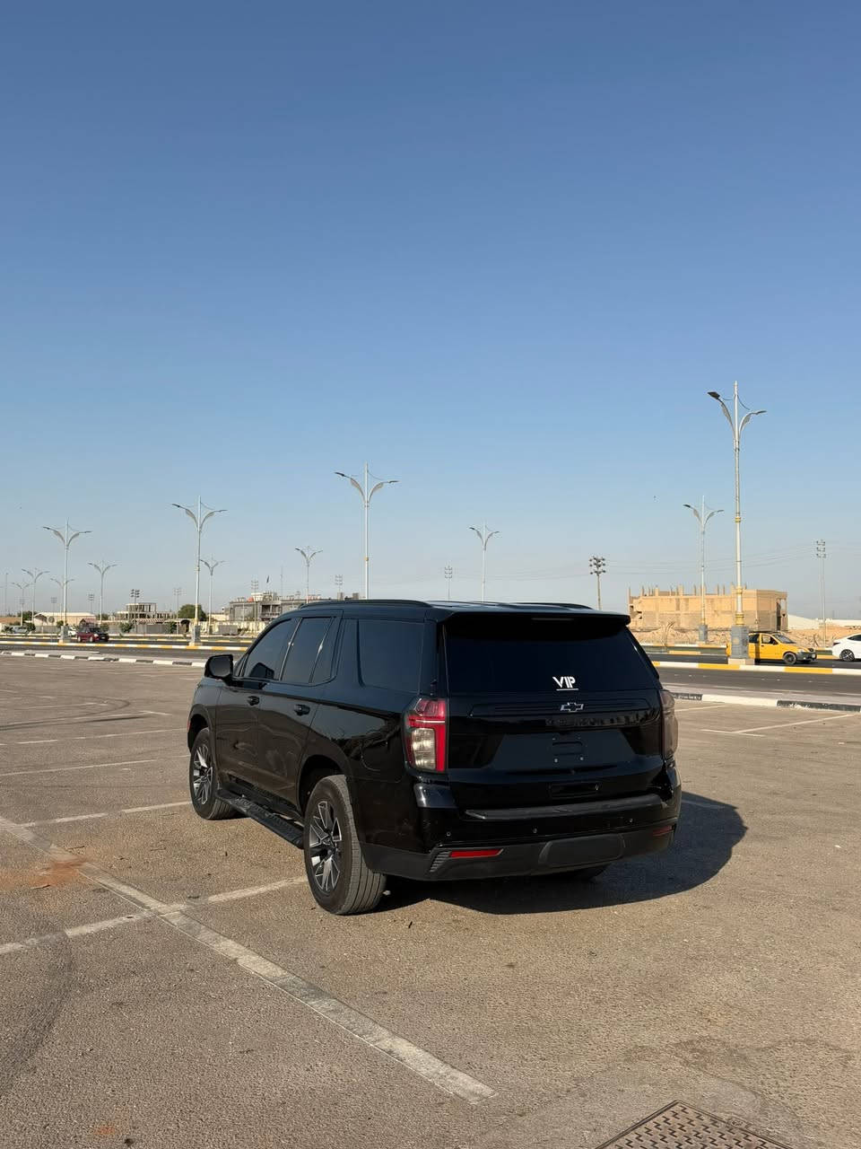 تاهو Z71 2023 فول مواصفات ٣شاشات بنوراما السياره غنيه عن التعريف فقط بيه شبر bdr فقط الباقي كفاله عامه السيارة مغلفه ppdضمان ١٠ سنوات السياره كير مكينه حداديه شرط ***********
