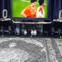 للبيع ميز بلازما ماخذه ب ٢٥٠ قيم بما يرضي الله ومكيف شغال المكان بغداد...