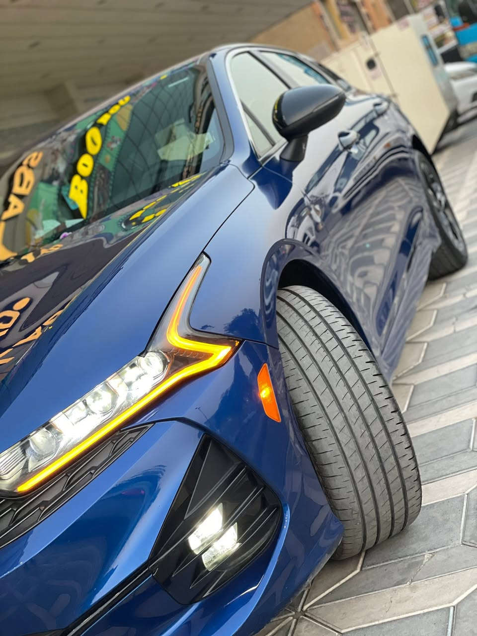 السلام عليكم 
كيا k5 GTLINE 
السيارة موديل ٢٠٢٣ فول مواصفات
عدا الفتحة 
مواصفات GtLine 
بصمه 
شاشه حجم كبير 
رادار امامي وخلفي وجانبي وبريك طوارئ 
تشغيل عن بعد 
رادار امامي
شاحن وايرلس
سياقه الكترونيه + تحديد مسار 
سيارة بيه مواصفات هواي بعد 
مرقم بغداد باسمي 
السيارة  وارد امريكي
قطعتين صبغ 
السعر 167$
المكان بغداد شارع فلسطين 
للاستفسار
***********
